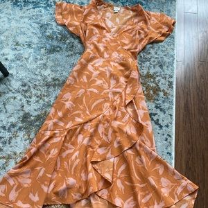 RUFFLE HEM WRAP DRESS